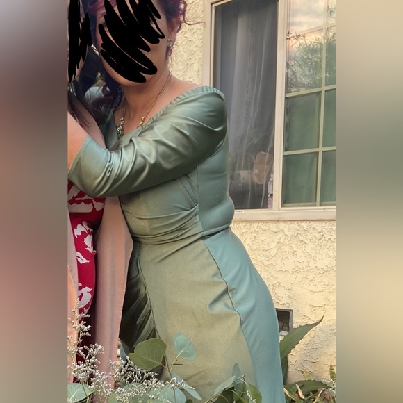 Green Dress - Picture 6 of 6